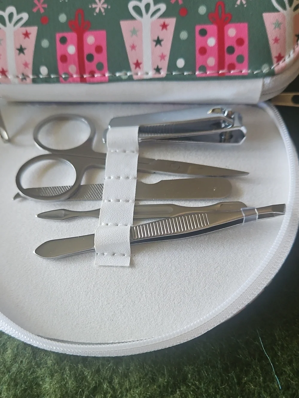 Christmas Gift Box Travel Manicure Set with Mirror & Matching Compact.  Set Of 2